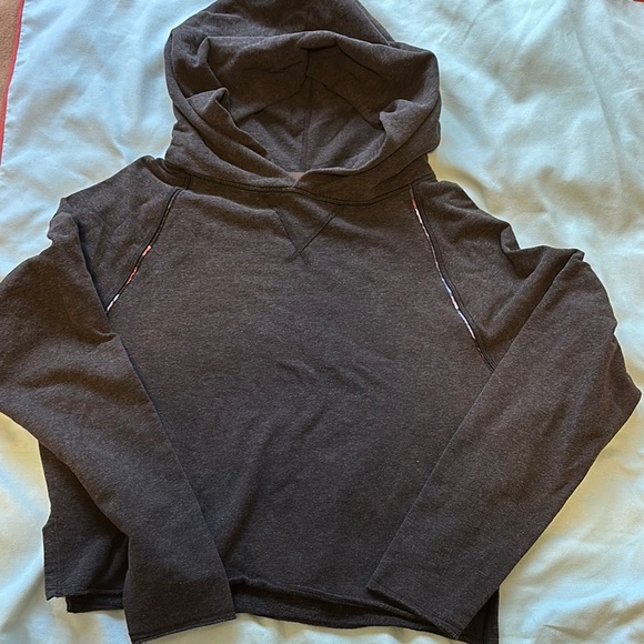 Lululemonn Please Me Pullover size 8 - Picture 4 of 5